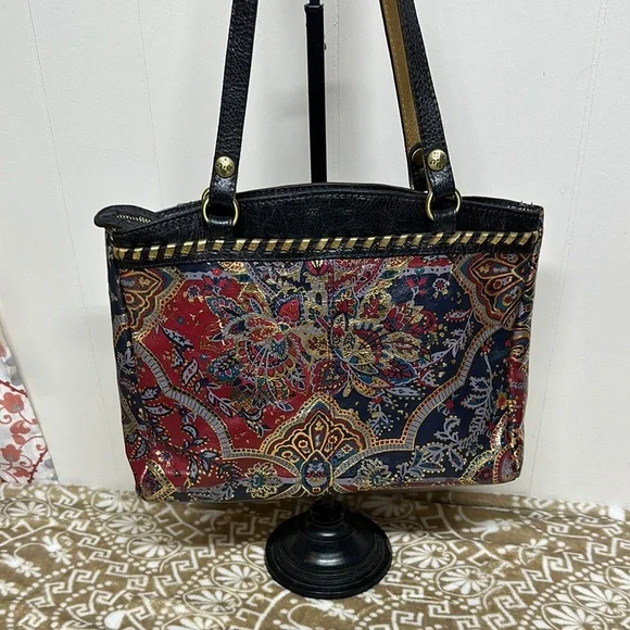 Elegant Black and Red Patterned Women's Bag - Picture 4 of 16